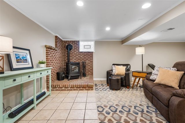 500 Hiland Ave, Coraopolis, PA 15108