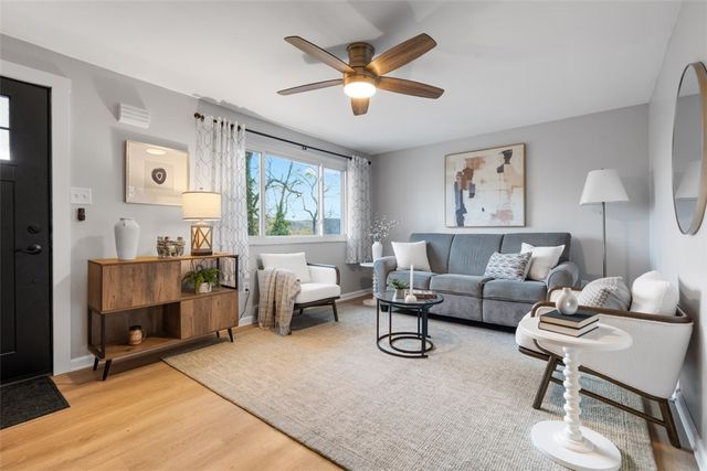 500 Hiland Ave, Coraopolis, PA 15108