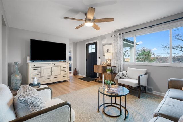 500 Hiland Ave, Coraopolis, PA 15108