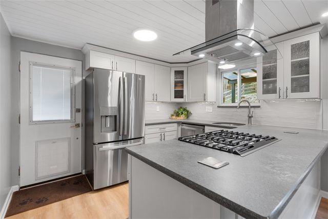 500 Hiland Ave, Coraopolis, PA 15108