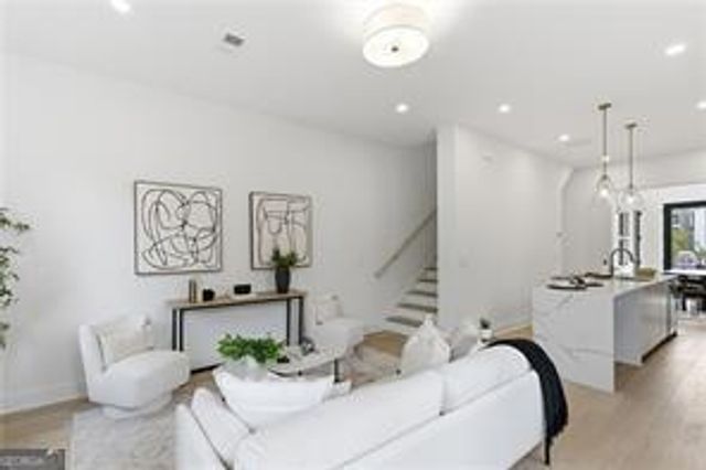 1190 Penny Lane, Atlanta, GA 30324