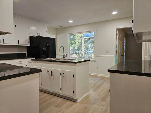 2086 Kingsbury Drive, Sumter, SC 29154