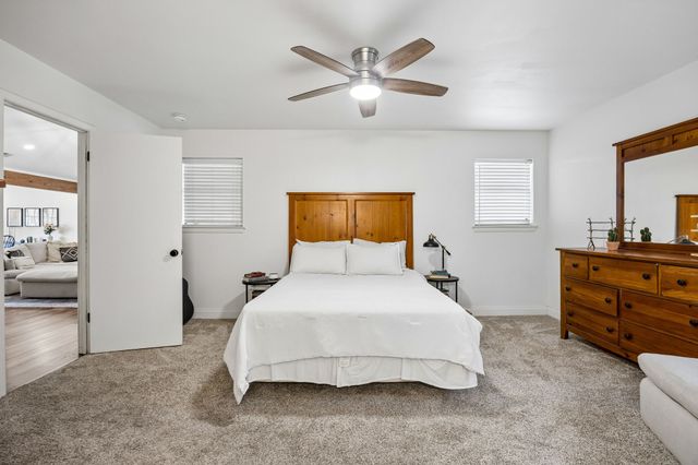 812 Prestwick Street, Bedford, TX 76022