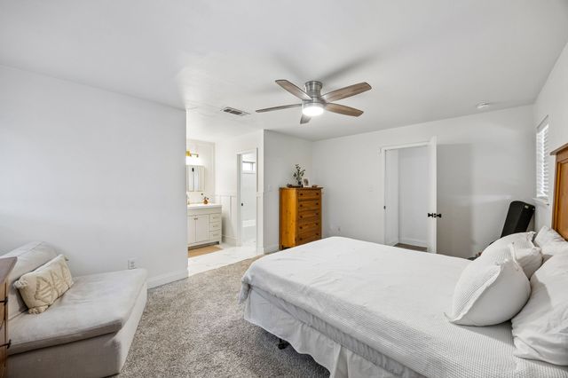 812 Prestwick Street, Bedford, TX 76022