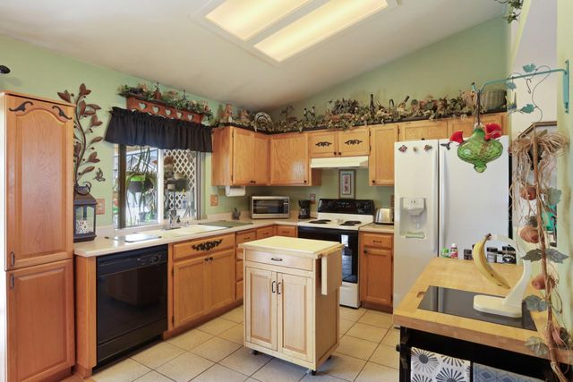 16283 Summit Way, Delhi, CA 95315