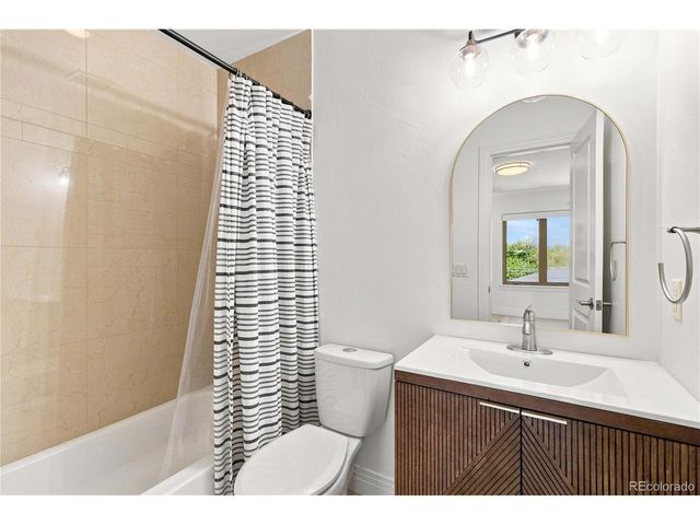 2135 Newton St, Denver, CO 80211