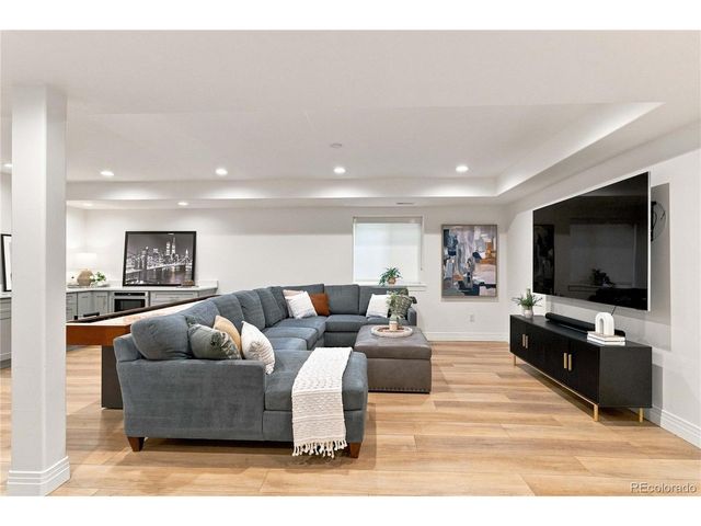 2135 Newton St, Denver, CO 80211