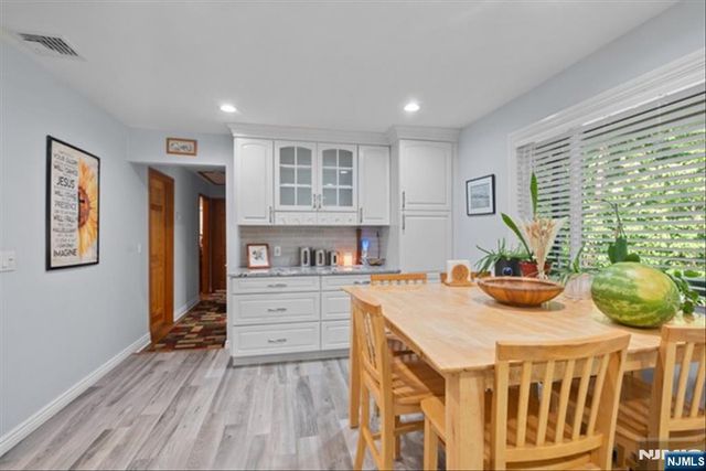 17 Foxhill Lane, Ringwood, NJ 07456