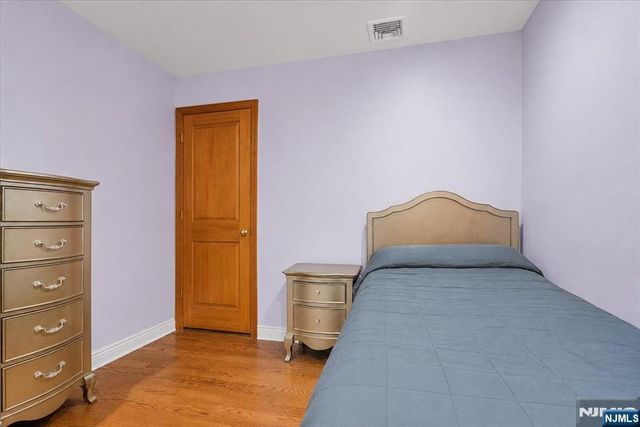 17 Foxhill Lane, Ringwood, NJ 07456