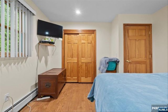17 Foxhill Lane, Ringwood, NJ 07456