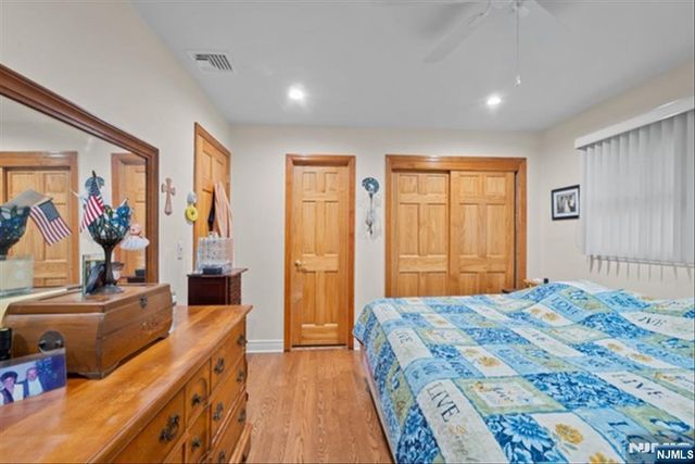 17 Foxhill Lane, Ringwood, NJ 07456