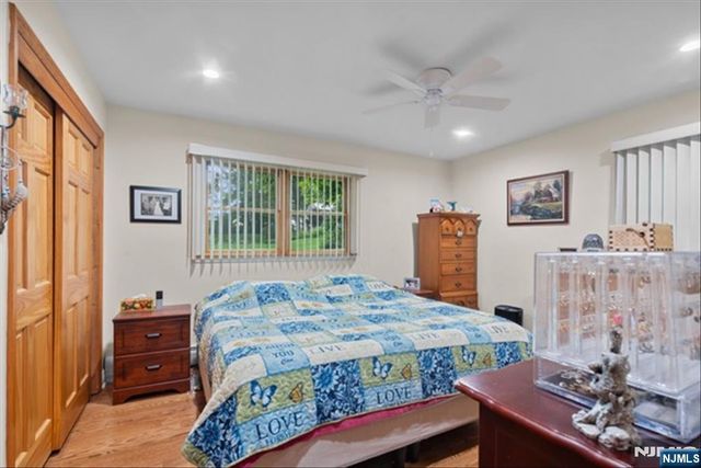 17 Foxhill Lane, Ringwood, NJ 07456