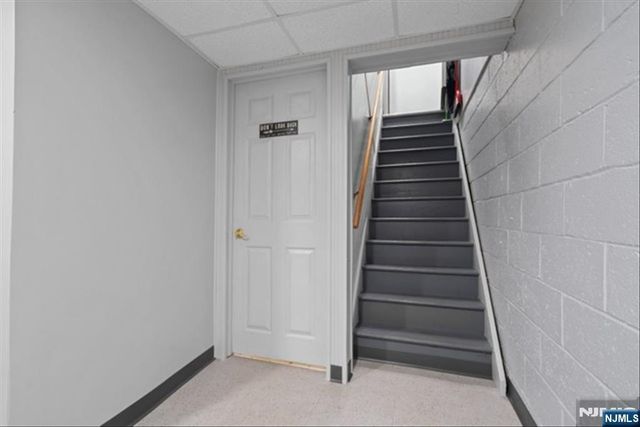 17 Foxhill Lane, Ringwood, NJ 07456