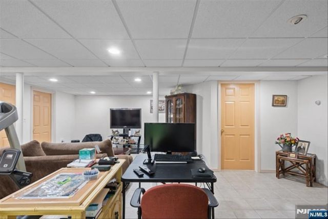 17 Foxhill Lane, Ringwood, NJ 07456