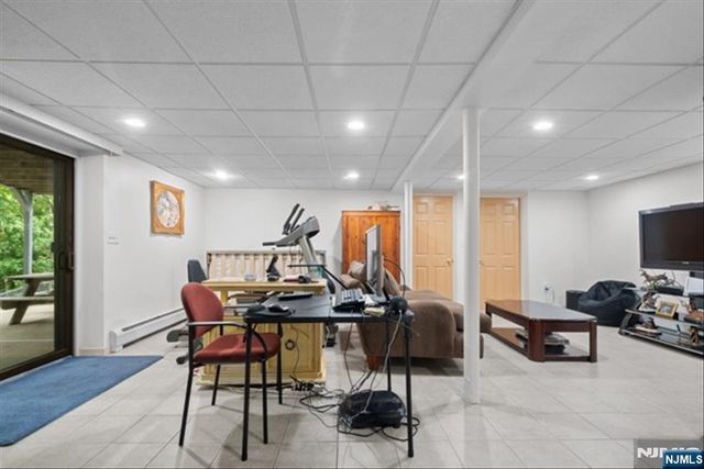 17 Foxhill Lane, Ringwood, NJ 07456