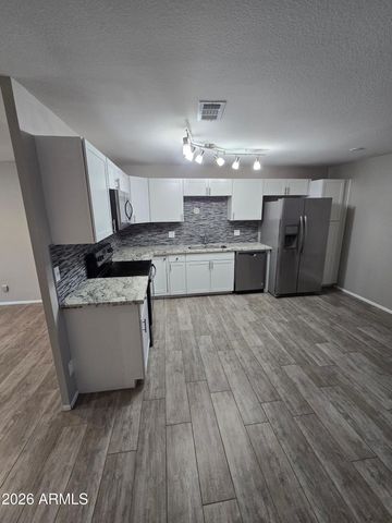 12462 N 33RD Street, Phoenix, AZ 85032