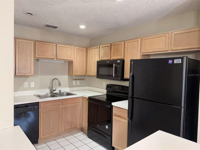 1206 N FAIRWAY DRIVE S, Apopka, FL 32712