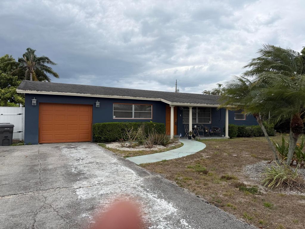 1674 Roy Drive, West Palm Beach, FL 33415