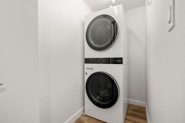 210 Nahanton St 219, Newton, MA 02459
