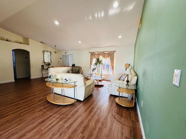 1761 SW 135th Way, Miramar, FL 33027