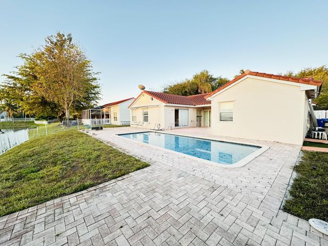 1761 SW 135th Way, Miramar, FL 33027