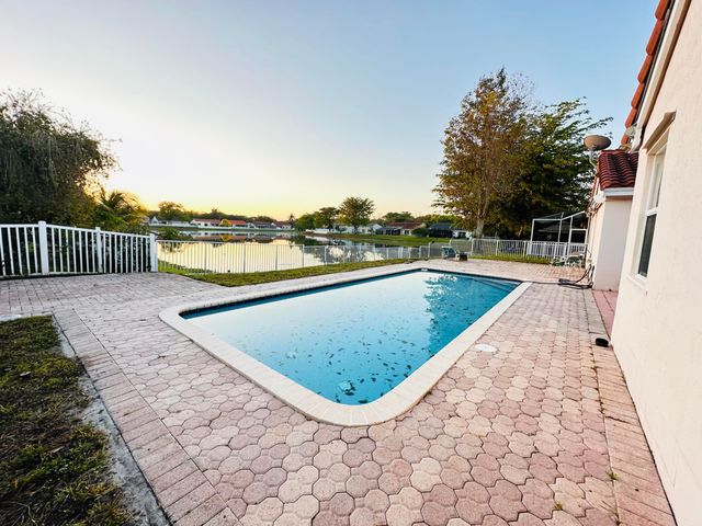 1761 SW 135th Way, Miramar, FL 33027