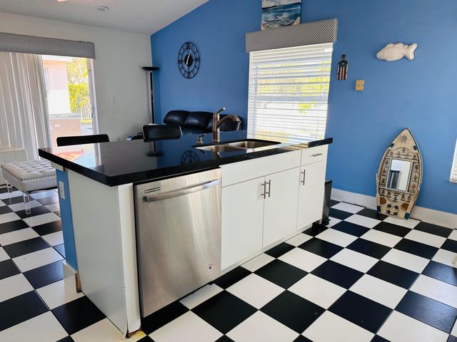 1761 SW 135th Way, Miramar, FL 33027