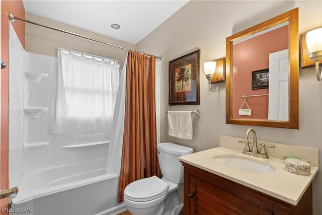 308 Whitely Street, Bridgeport, OH 43912