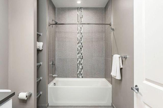 10 Essex St 304, Cambridge, MA 02139