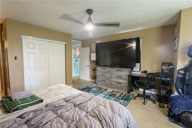 3438 Columbus Road NE, Canton, OH 44705