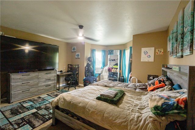 3438 Columbus Road NE, Canton, OH 44705