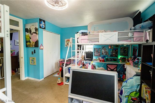 3438 Columbus Road NE, Canton, OH 44705