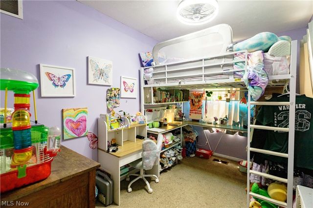 3438 Columbus Road NE, Canton, OH 44705