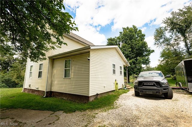 3438 Columbus Road NE, Canton, OH 44705