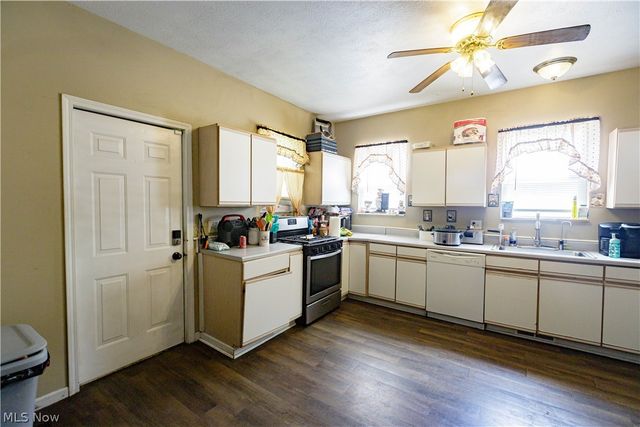 3438 Columbus Road NE, Canton, OH 44705