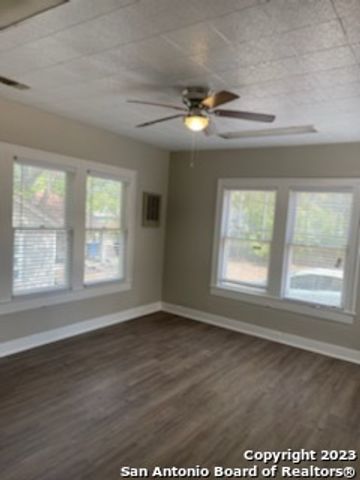1011 Avant Ave Apt 2, San Antonio, TX 78210