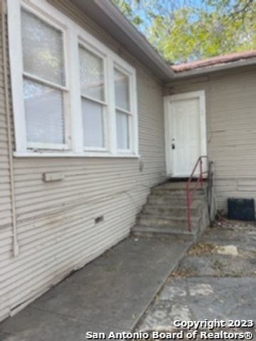 1011 Avant Ave Apt 2, San Antonio, TX 78210