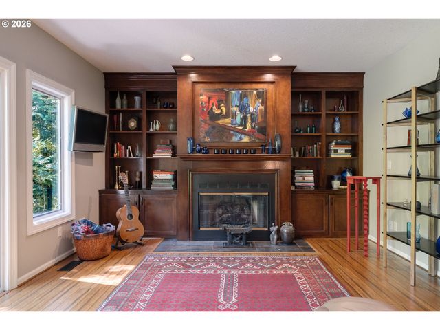1876 PALISADES LAKE Ct, Lake Oswego, OR 97034