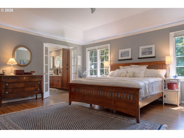 1876 PALISADES LAKE Ct, Lake Oswego, OR 97034