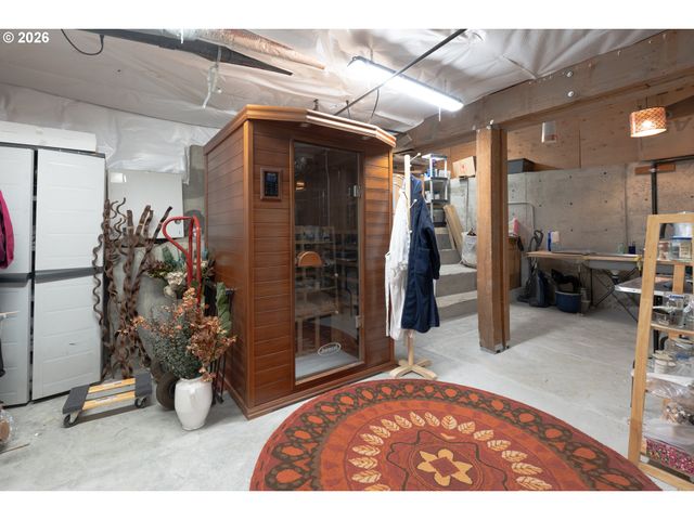 1876 PALISADES LAKE Ct, Lake Oswego, OR 97034