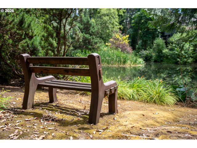 1876 PALISADES LAKE Ct, Lake Oswego, OR 97034