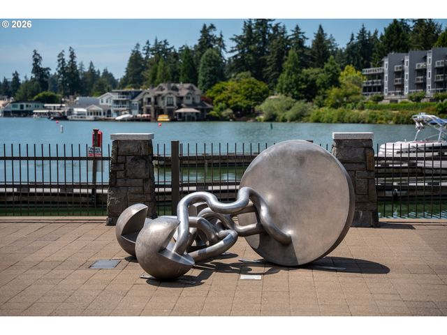 1876 PALISADES LAKE Ct, Lake Oswego, OR 97034