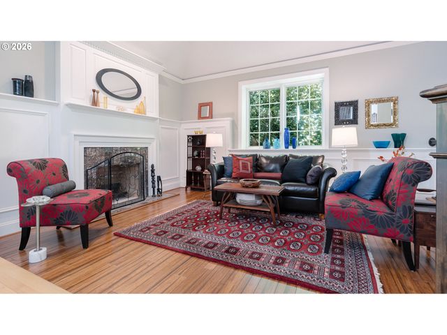 1876 PALISADES LAKE Ct, Lake Oswego, OR 97034