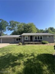 25716 Westwood Road, Westlake, OH 44145