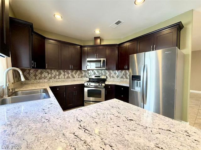 7980 Angel Tree Court, Las Vegas, NV 89147