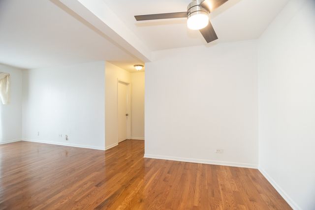 551 CARLYSLE Drive 2, Clarendon Hills, IL 60514