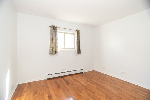 551 CARLYSLE Drive 2, Clarendon Hills, IL 60514