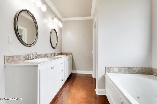 205 Oak Hill Lane, Youngsville, LA 70592