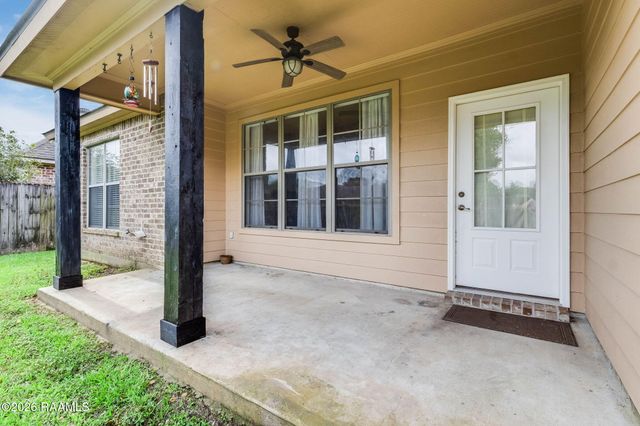 205 Oak Hill Lane, Youngsville, LA 70592