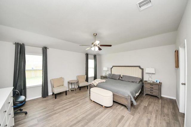 8126 Carillon Way, Rosharon, TX 77583